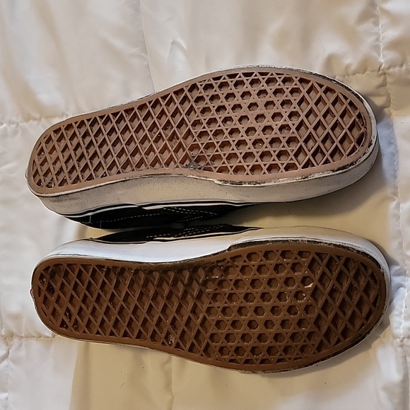 Shoes - Picture 4 of 5